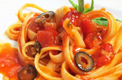 Fettuccine with Tomato basil sauce